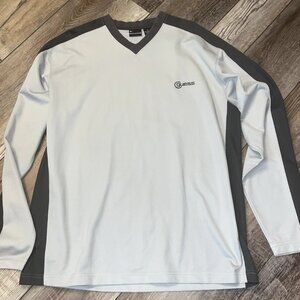 Men’s Guess Pullover Size Extra Large top shirt LIGHT & DARK GRAY